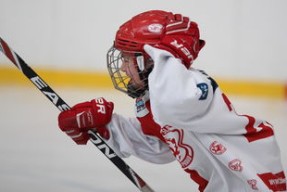 开云体育下载官网-英超球队体能监测技术助力赛季中期负荷平衡实践，英超球员训练时间